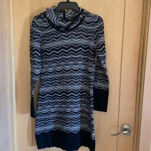 Prana Hooded Sweater Dress/Long Top-Black & White